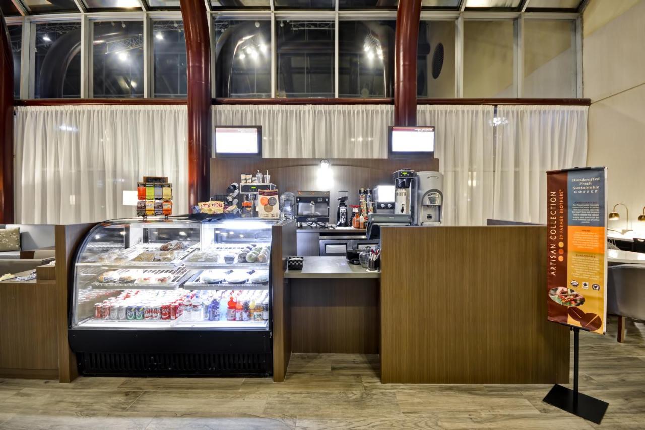 Crowne Plaza Tulsa Hotel Southern Hills Екстериор снимка