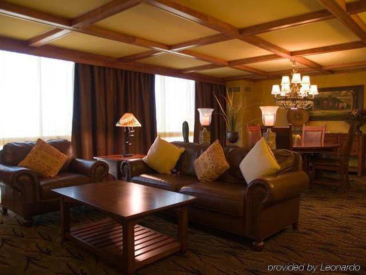 Crowne Plaza Tulsa Hotel Southern Hills Интериор снимка