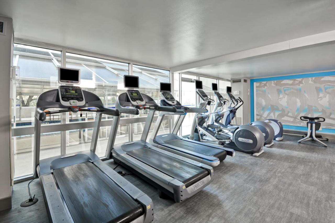 Crowne Plaza Tulsa Hotel Southern Hills Екстериор снимка