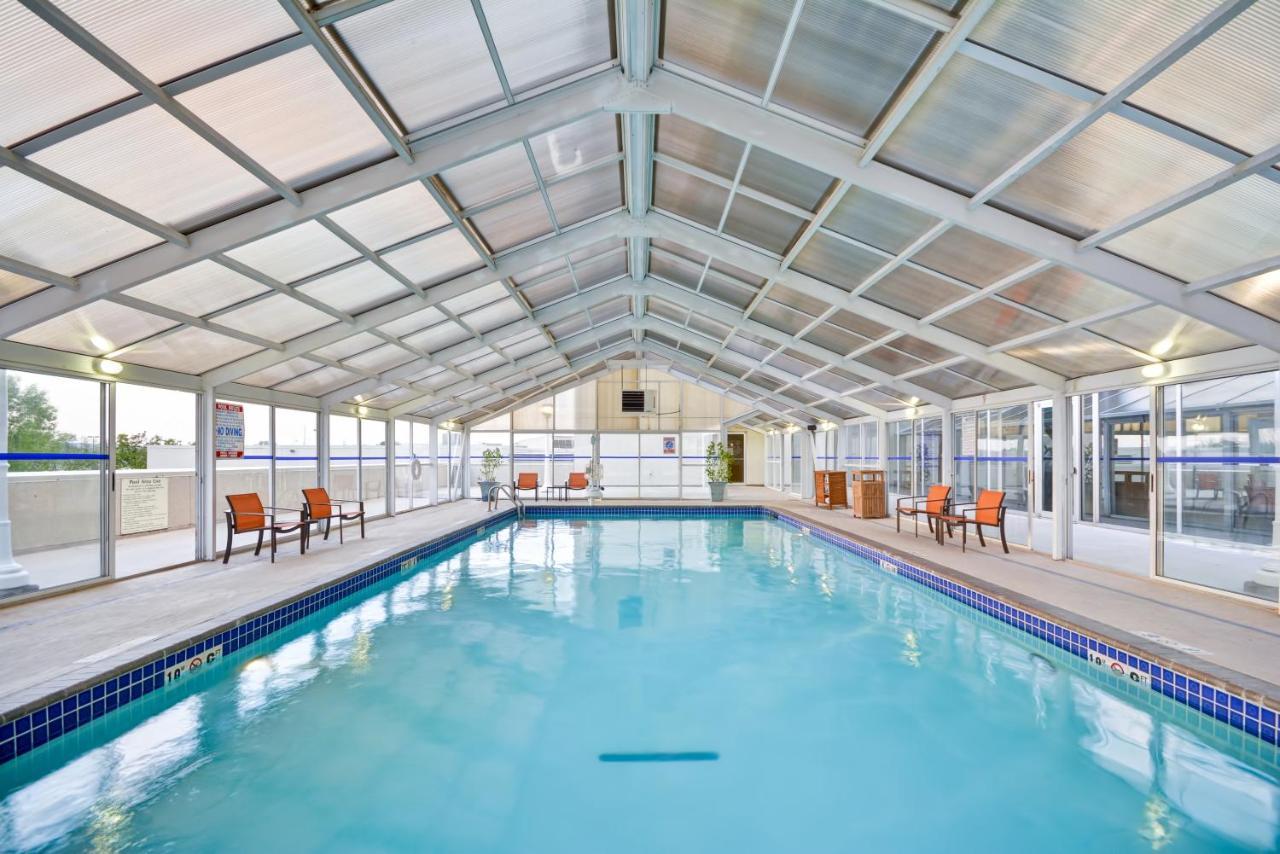 Crowne Plaza Tulsa Hotel Southern Hills Екстериор снимка