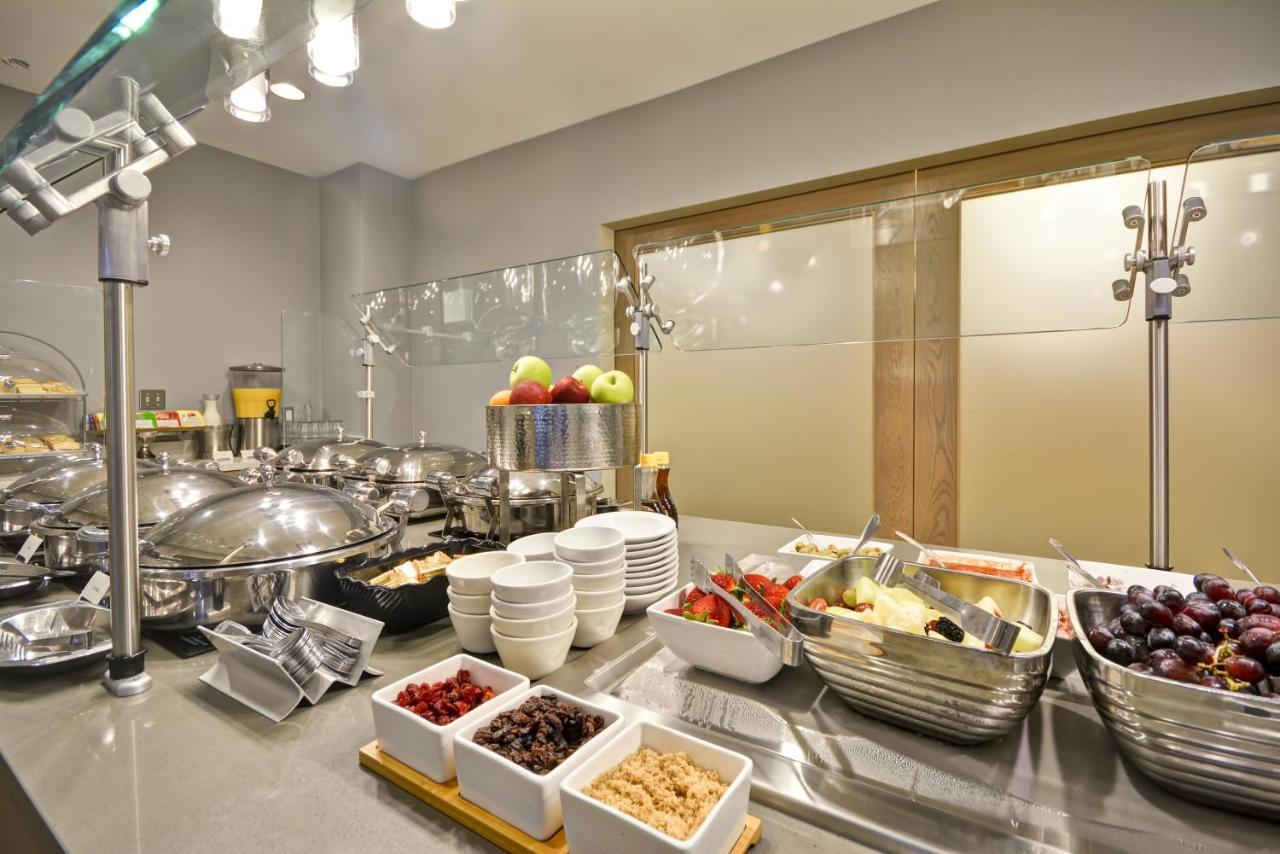 Crowne Plaza Tulsa Hotel Southern Hills Екстериор снимка