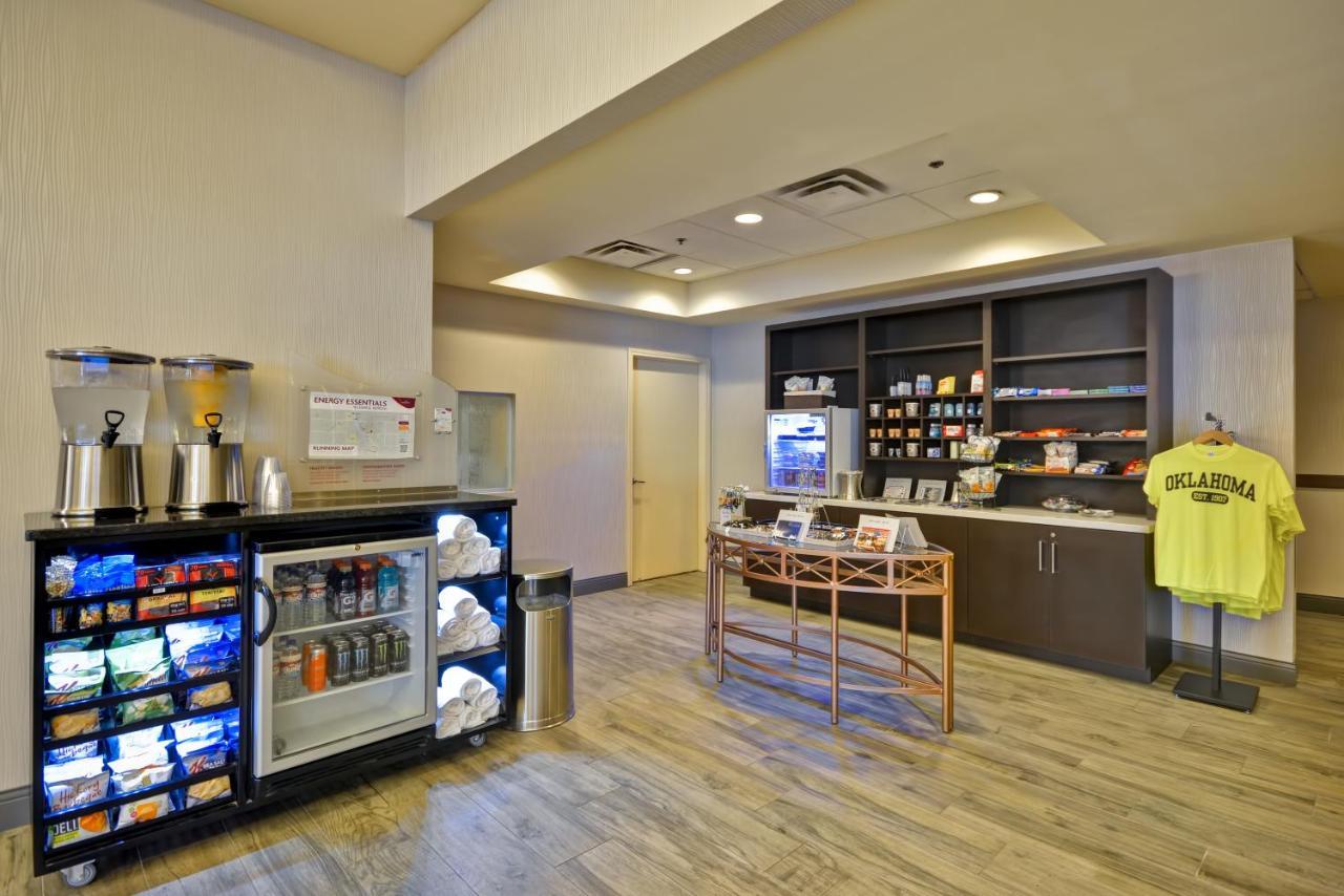 Crowne Plaza Tulsa Hotel Southern Hills Екстериор снимка